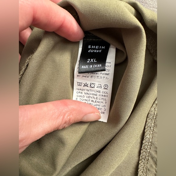 SHEIN Lightweight Casual Zip-up - Picture 7 of 10